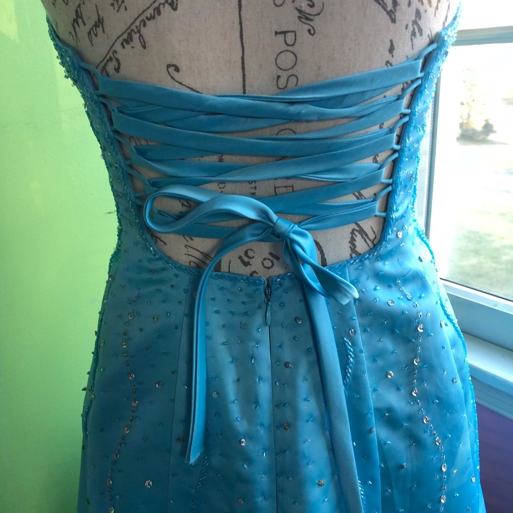 Full length blue formal dress - Picture 8 of 11